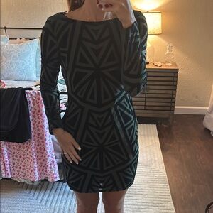 Vince Camuto Black and Green Bodycon Long Sleeve Dress